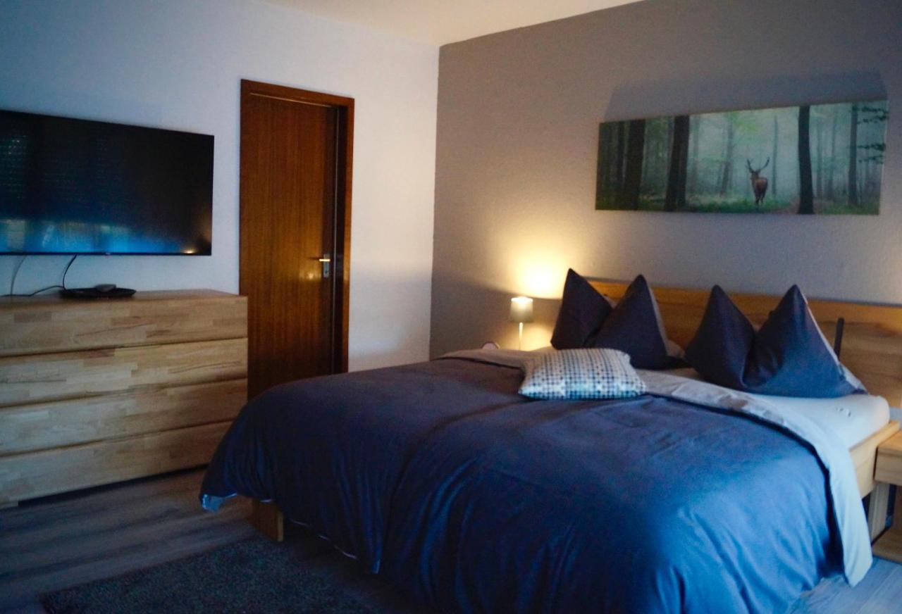 Schwarzwald Geht Immer Fewo 60 Qm Mit Grossem Suedbalkon, Wlan Und Magenta Tv Schönwald Luaran gambar